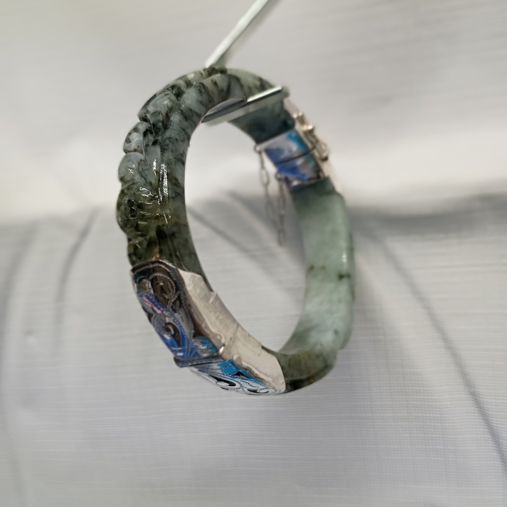 Jadeite Bangle - Picture 6 of 6